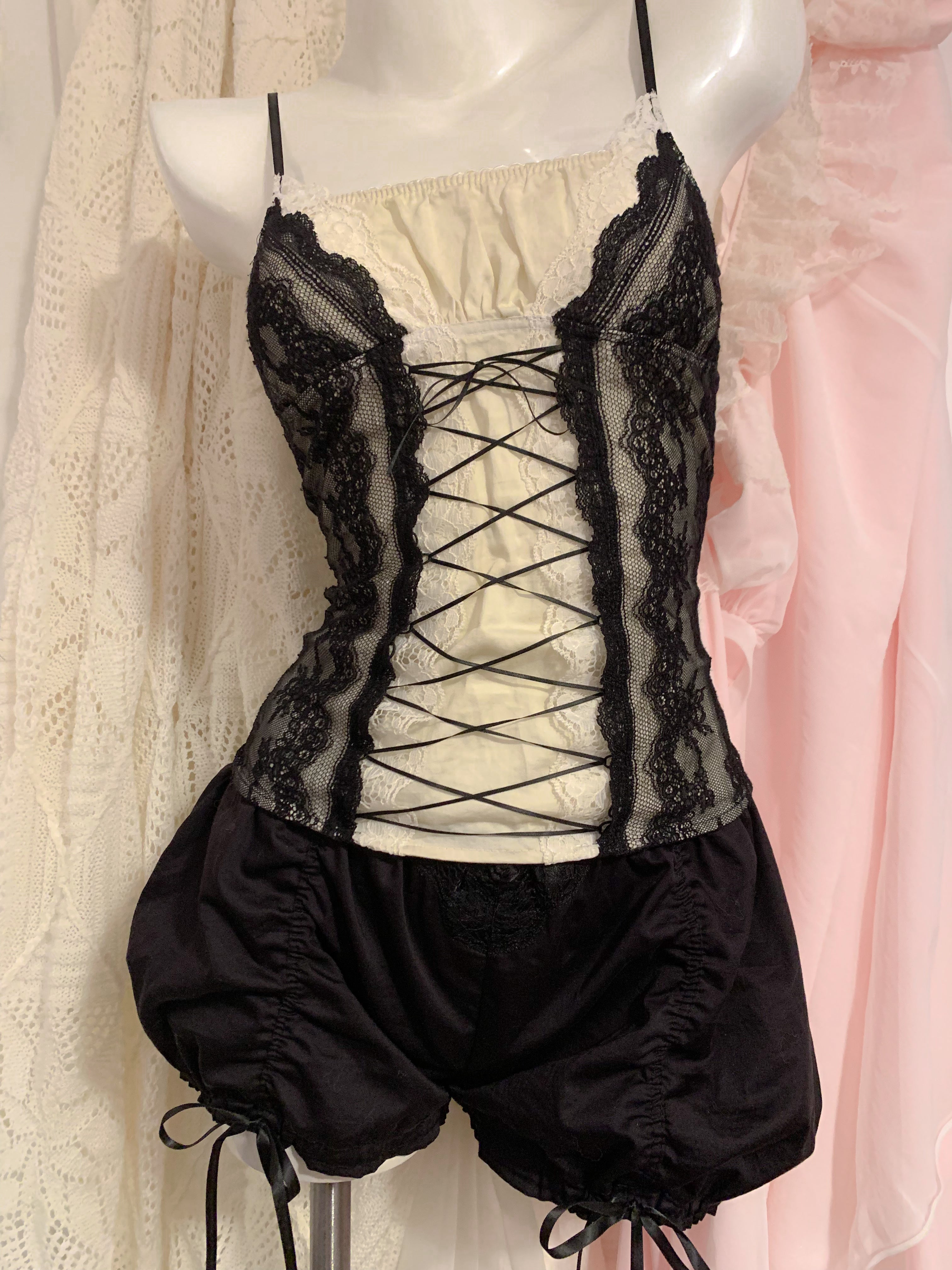 Aelys Lace up Top