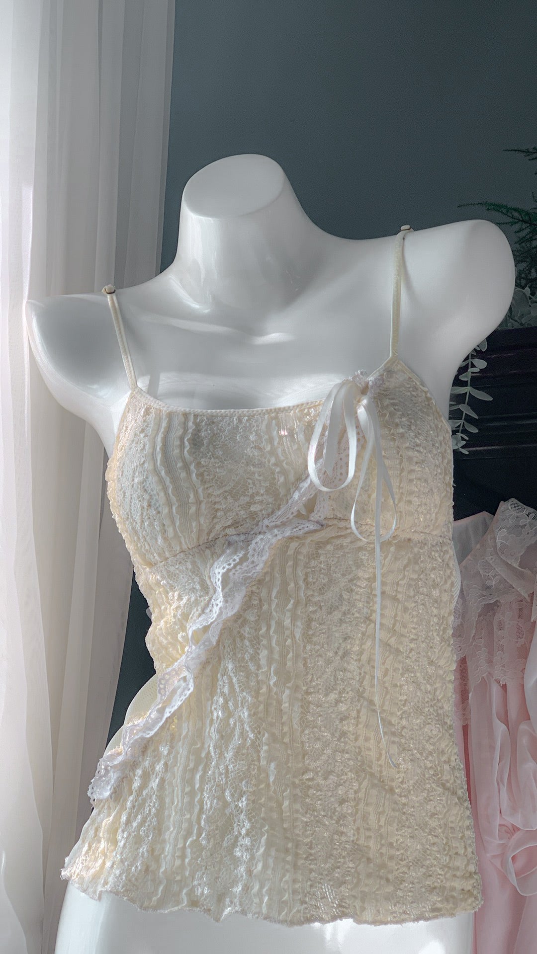 Ivory Lace Sample