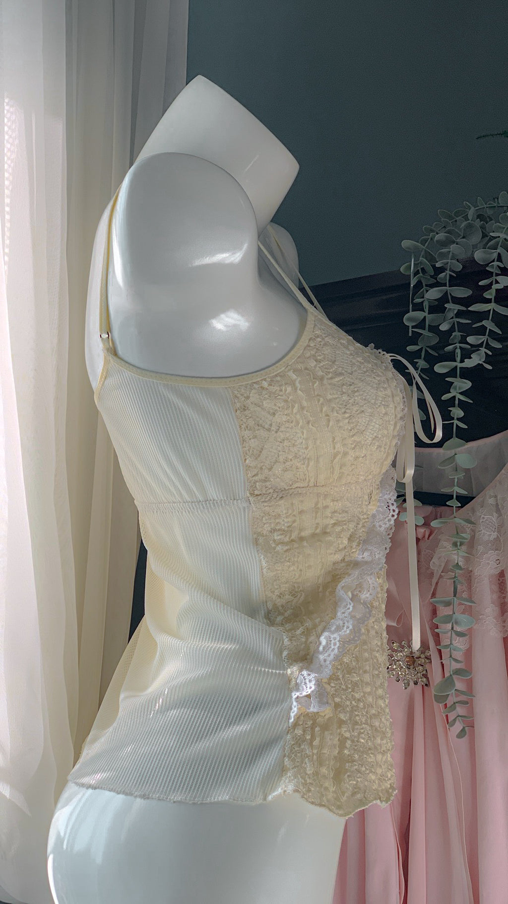 Ivory Lace Sample